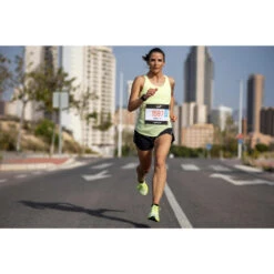 Hardlooptopje Voor Dames Care Ingewerkte Beha 18 Hardlooptopje Voor Dames Care Ingewerkte Beha -Puur Mode hardlooptopje voor dames care ingewerkte beha geel 7