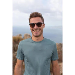 Quechua Wandelzonnebril Voor Volwassenen MH160 Categorie 3 -Puur Mode wandelzonnebril voor volwassenen mh160 categorie 3 10