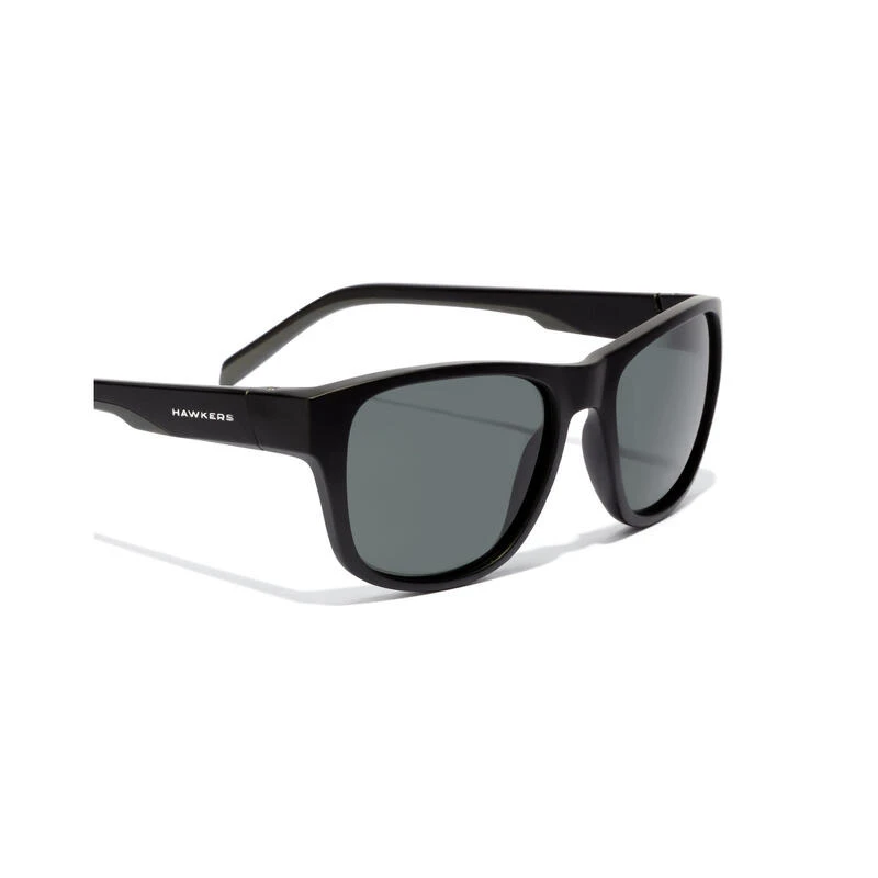 HAWKERS Zonnebrillen Voor Mannen En Vrouwen BLACK DARK POLARIZED - OWENS 4 HAWKERS Zonnebrillen Voor Mannen En Vrouwen BLACK DARK POLARIZED - OWENS - Afbeelding 4